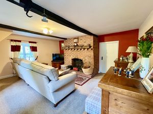 Lounge- click for photo gallery
